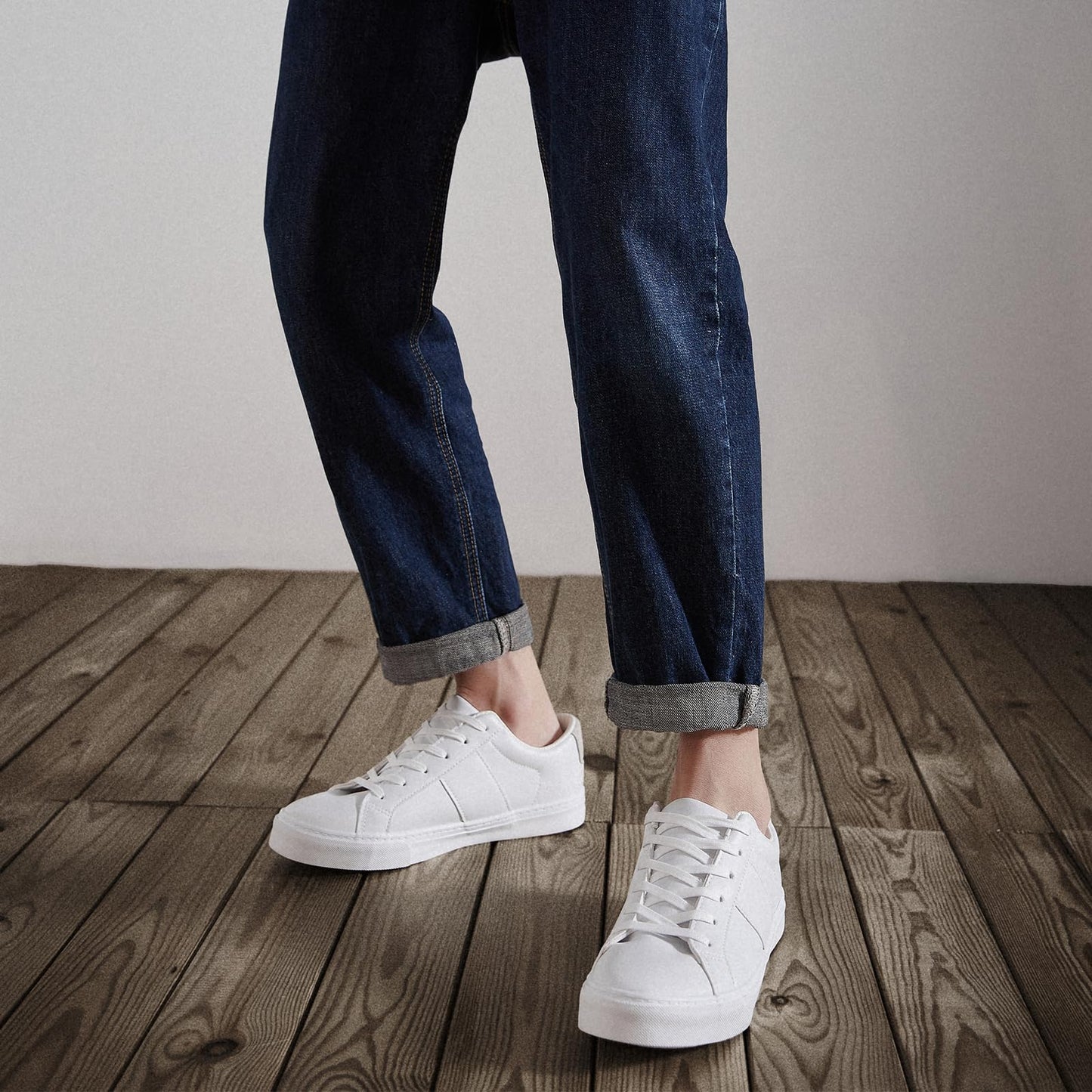 White Leather Sneakers Low Top Lace Up Casual Tennis Shoes